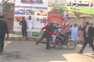 Lahore: Lawyers freaked out movement, violent father in front of children