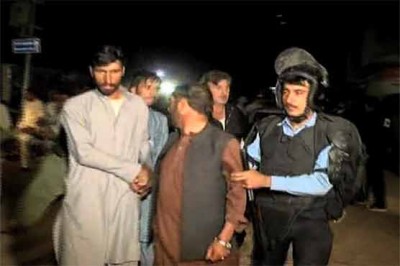 Lock the Islamabad police raid KPK convoy download, arrested 40 workers