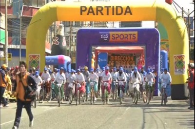 Bolivia: 300 players participated in the women's traditional cycle race
