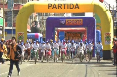 Bolivia: 300 players participated in the women's traditional cycle race