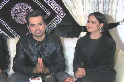 Husband Asad Malik Khan has introduced a new video song