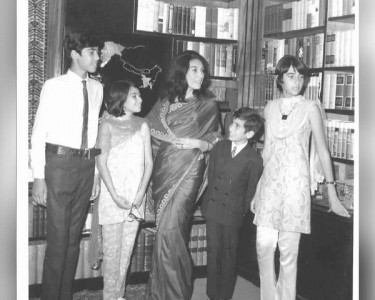 Madam Nusrat Bhutto_23-10-2016