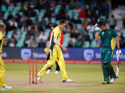 South Africa beat Australia in the third one-day series