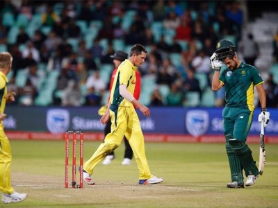 South Africa beat Australia in the third one-day series