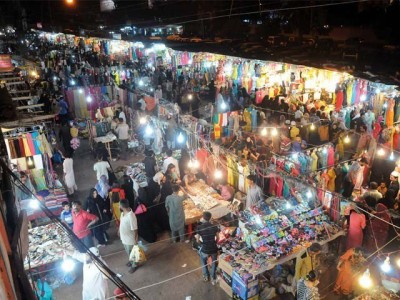 Trades Union decided to close the business down at 7 in Pakistan