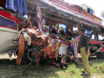 27 people killed, several injured in a collision between two buses near Sadiqabad