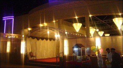 Shops in Sindh 7 am to 10 pm and the wedding hall at night