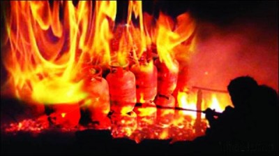 Sheikhupura, Sultan fire gas cylinders shop in Srinagar