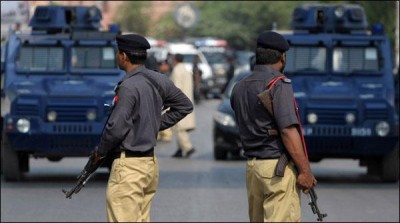 Karachi: 3 days, killing another policeman