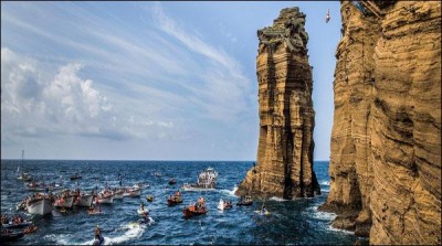 Japan: the eighth stage of the Cliff Diving World Series