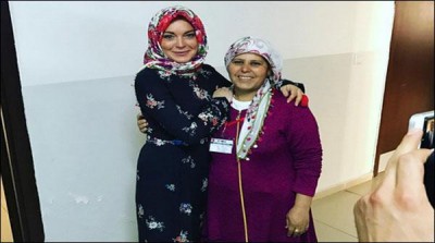 Lndsy covered with further wear hijab came under criticism