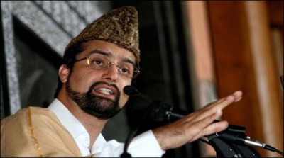 Srinagar despite the curfew announced Friday mosque prayers