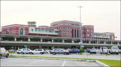 '' RAW '' remote control device terror plot