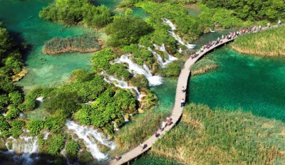 Croatia's return to service an attractive tourist destination on the lake