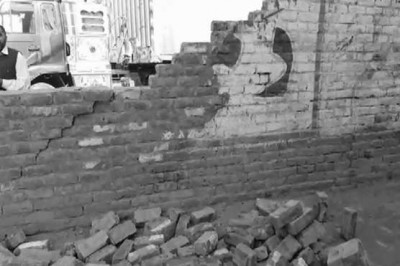 Swat control of the truck hit the wall, killing two children, driver arrested