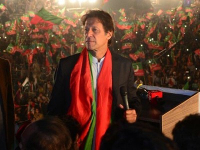 Nawaz Sharif to resign walk in the Supreme Court case against Imran