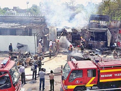 Lahore factory kills 2 people in a boiler explosion, injured