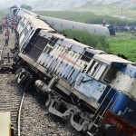 Several cars were derailed train in India, 63 killed