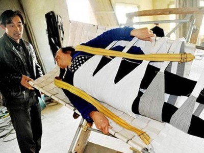 Chinese farmer has invented a bed rid of kidney stones