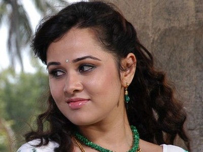 Actress Nisha Kothari moved out from film industry because of fatness