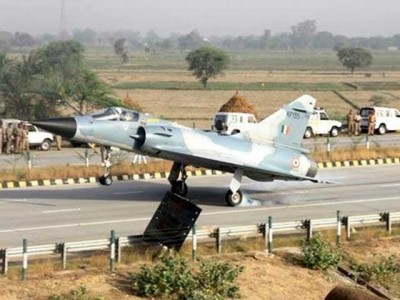 Indian Air Force failed in the Pakistani Shaheen, make way for the highway Korn