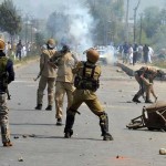 Surrounded the town ین occupied Kashmir, Indian police killed 2 people