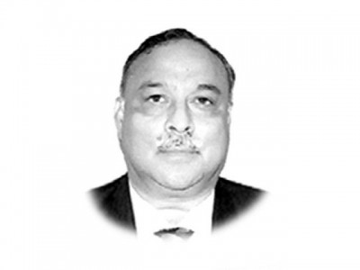 Is adopting simplicity is a crime, a column by Rao Manzar Hayat on 28 Nov 2016