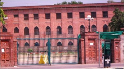 Computer lab and library for blind students in Lahore