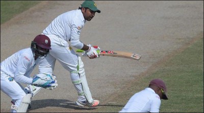 Pakistan all out for 208 runs, West Indies a target of 153