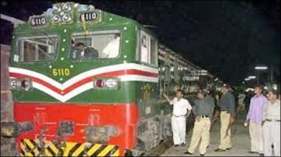 Lahore: Bugti Express Mardi crane collision