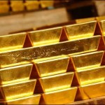 Gold prices declined by Rs 300 per tola