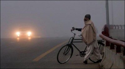 Fog continues in Multan, limit 5 hundred meters