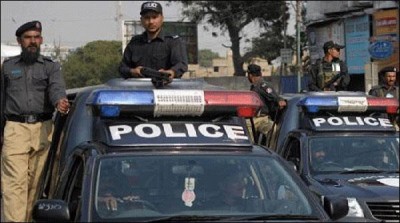 Police fight crime, detained the suspect killed