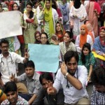 Lahore: Doctors strike continues for third day on the road