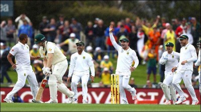 Hobart first innings, Australia dismissed for 85 runs