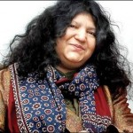 Forced to sit Young held Abida Parveen car