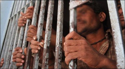 Karachi police arrest 9 suspected kidnappers, including a police officer