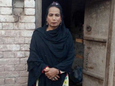 The Madame Buta a shemale from  Jhang jumped in wrestlemania of electoral field 