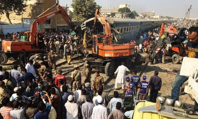 Karachi Train accident, Police keep on looting the victims