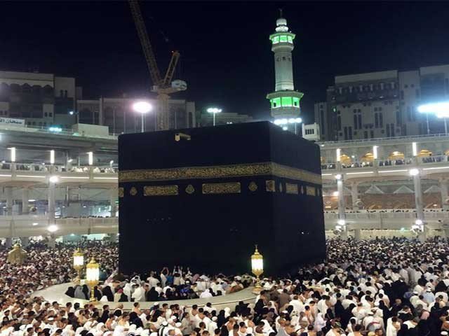 ویزہ ختم ہونے کے باوجود واپس نہ جانے والے عمرہ معتمرین کو جرمانہ اور سزا ہوگی