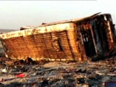Trailer collided with a passenger bus in Balochistan area nokandy, 7 killed