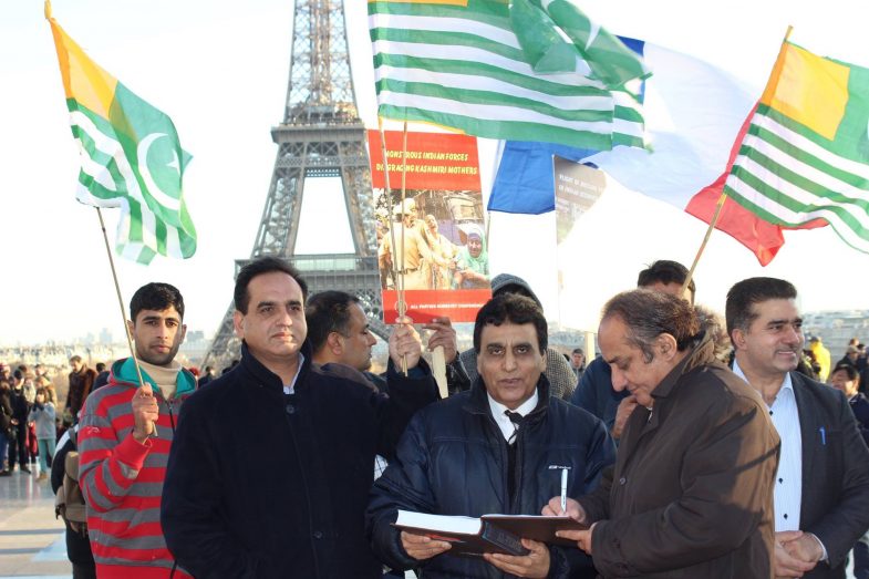 Million Signature Campaign In Paris For Kashmir 