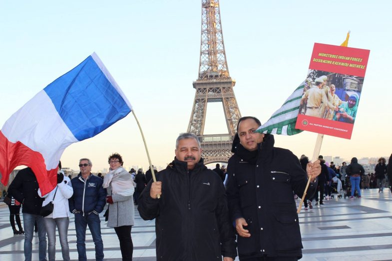 Million Signature Campaign In Paris For Kashmir 