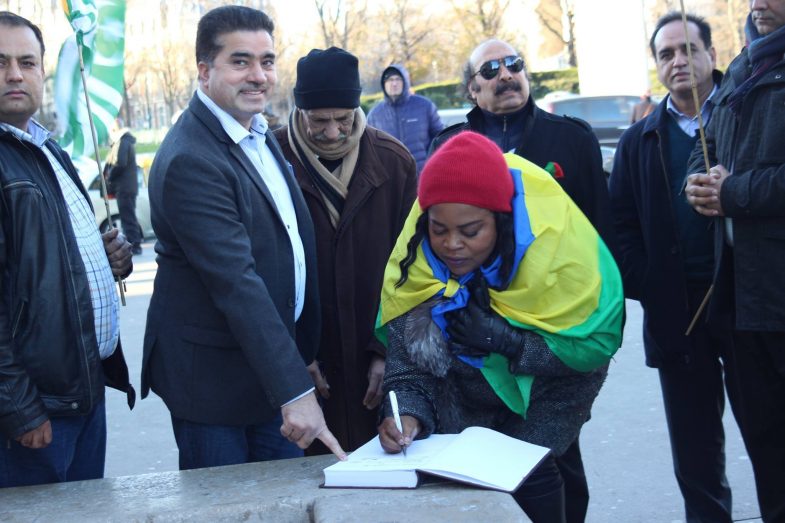 Million Signature Campaign In Paris For Kashmir 