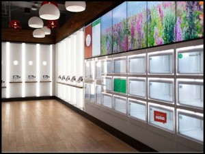 The modern restaurant where there is not a man for the service