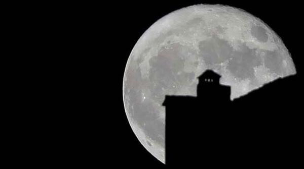 Taipei and Beijing last Super Moon of the year