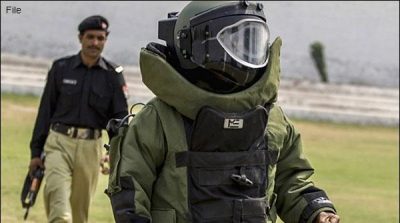 to report of suspicious bags on Khyber Road