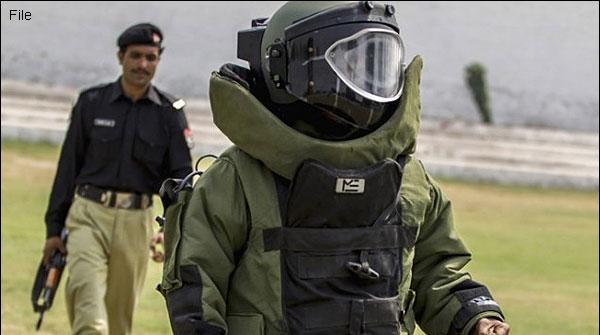 to report of suspicious bags on Khyber Road