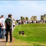 The shortest day of the year, thousands of people rushed to Stone Hedge