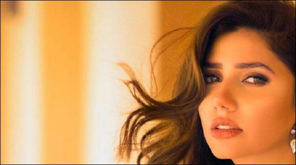 Attractive Actress Mahira Khan have been 32 years